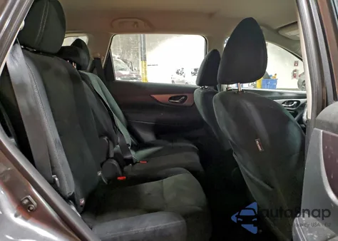 2016 Nissan Rogue S z USA, uszkodzony, nr VIN 5N1AT2MV1GC764473